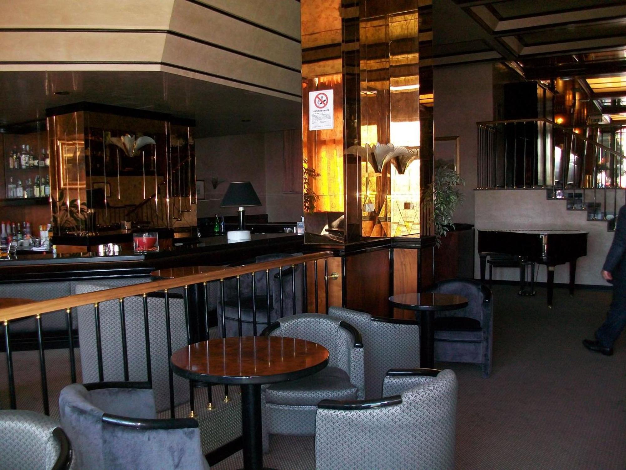 Grande Albergo Potenza Buitenkant foto