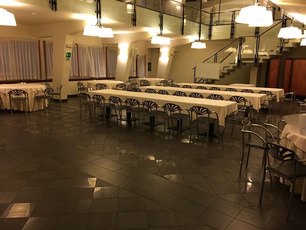Grande Albergo Potenza Faciliteiten foto