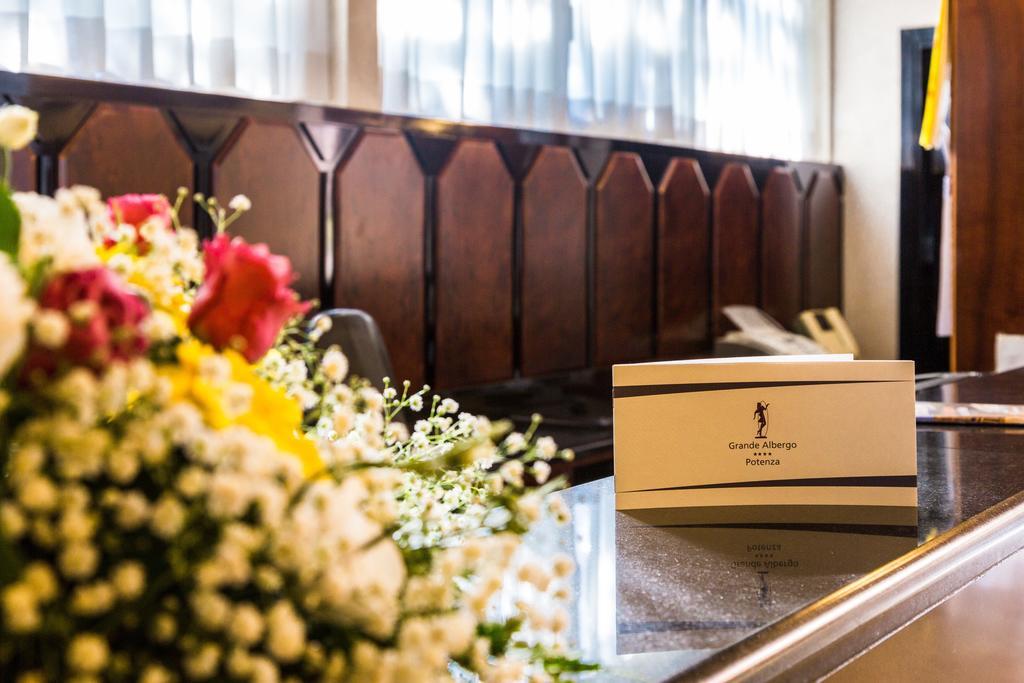 Grande Albergo Potenza Buitenkant foto