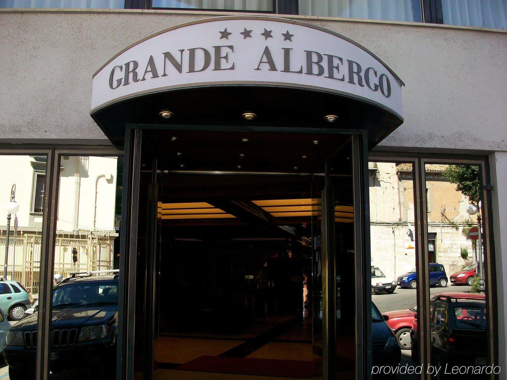 Grande Albergo Potenza Buitenkant foto